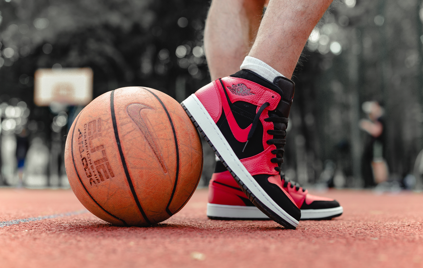 Οι μετοχές της Nike καταρρέουν, παρότι τα καθαρά κέρδη ξεπέρασαν τις προβλέψεις της Wall Street