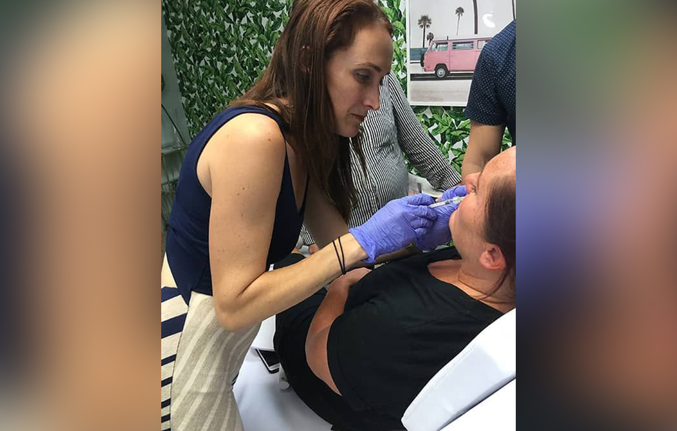 Κορυφαία γιατρός στην εντατικής κατηγορείται για χρήση ναρκωτικών και κατανάλωση αλκοόλ ενώ εργαζόταν, ωστόσο, της επιτρέπεται ακόμα να χειρουργεί