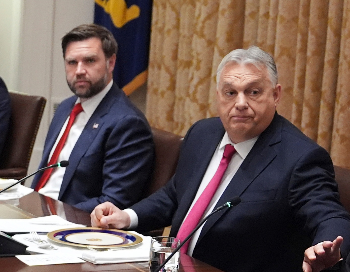 Ο Τζέι Ντι Βανς στην Ουγγαρία για να στηρίξει τον σύμμαχο του Τραμπ, Όρμπαν στις ερχόμενες εκλογές