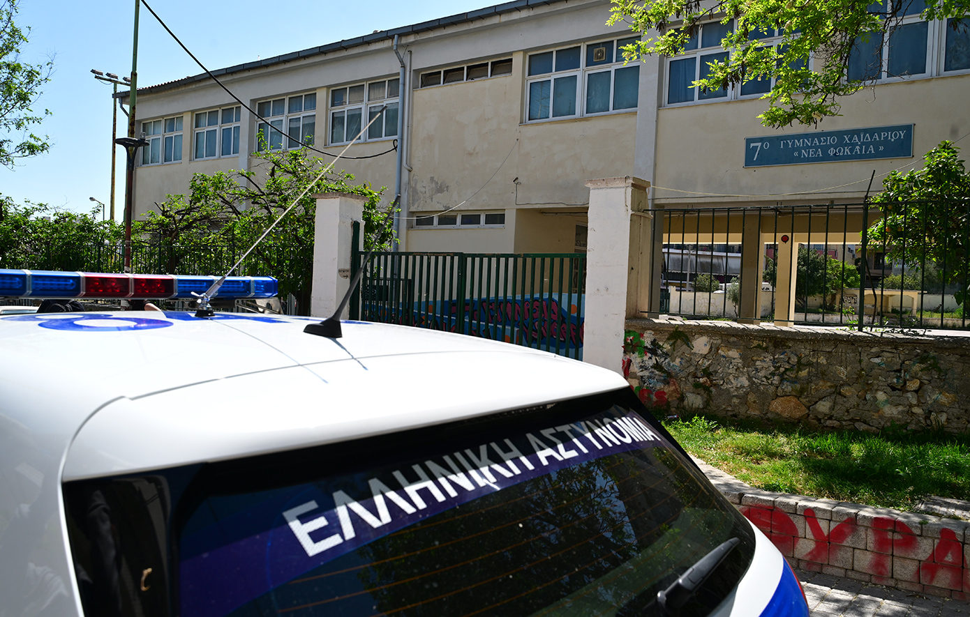 Πτώση 13χρονης από μπαλκόνι σχολείου στο Χαϊδάρι: Με κρανιοεγκεφαλικές κακώσεις η μαθήτρια &#8211; Έρευνα από το υπουργείο