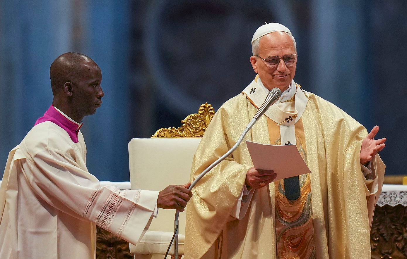 Πάπας Λέων: Όσοι διεξάγουν πολέμους και ιδιοποιούνται τους πόρους της γης είναι κλέφτες που στερούν από τον κόσμο ένα ειρηνικό μέλλον