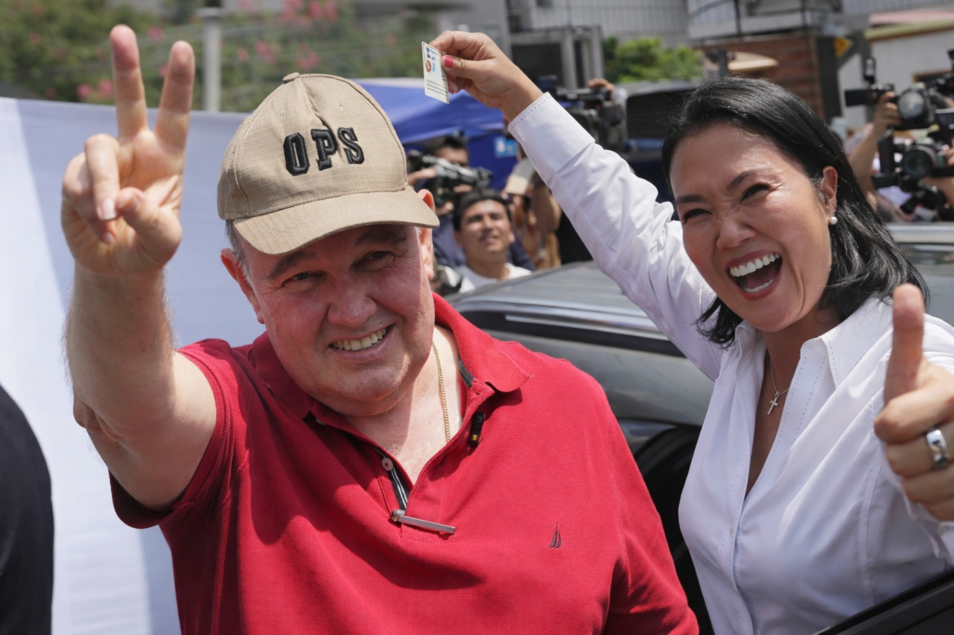 Ο ακροδεξιός Λόπες Αλιάγα και η δεξιά Κέικο Φουχιμόρι αναμένεται να αναμετρηθούν στον δεύτερο γύρο των εκλογών στο Περού