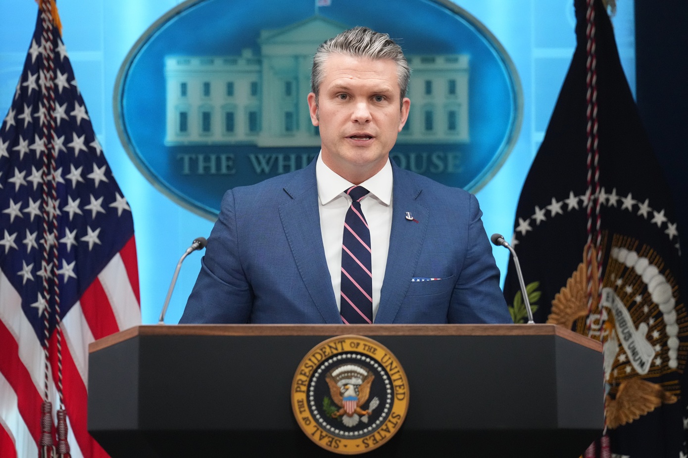 Ο Χέγκσεθ παρομοίασε τη διάσωση του πιλότου στο Ιράν με τον Χριστό και το Πασχά