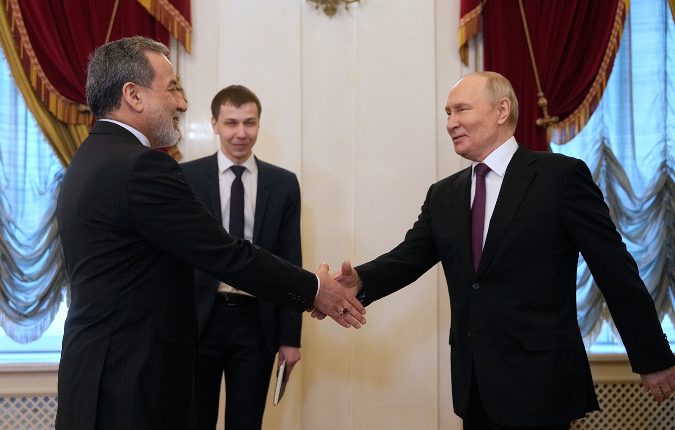 Πούτιν σε Αραγτσί: «Θα κάνω το παν για την ειρήνη στη Μέση Ανατολή» – Τι κρύβεται πίσω από τη δέσμευση