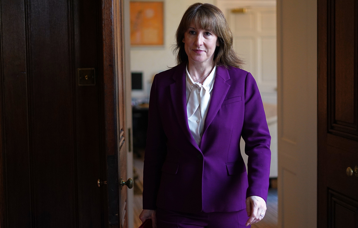 «Απογοητευμένη» δήλωσε η Βρετανίδα υπουργός Οικονομικών για την αμερικανική στρατηγική στο Ιράν &#8211; «Ένας πόλεμος που δεν ξεκινήσαμε εμείς»