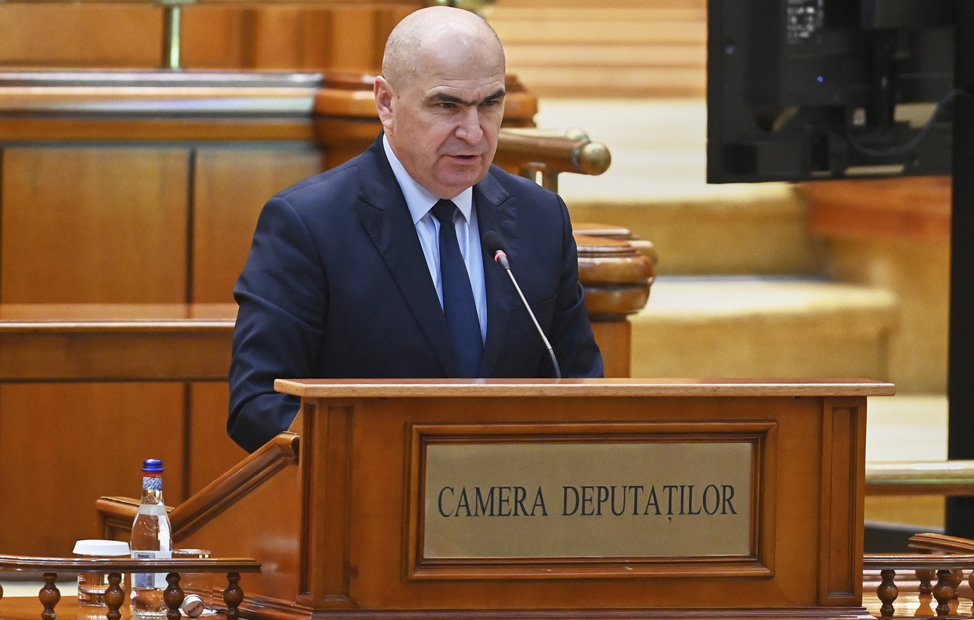 Ρουμανία σε τεντωμένο σκοινί: Σοσιαλδημοκράτες και ακροδεξιά ενώνουν δυνάμεις για να ρίξουν τον πρωθυπουργο