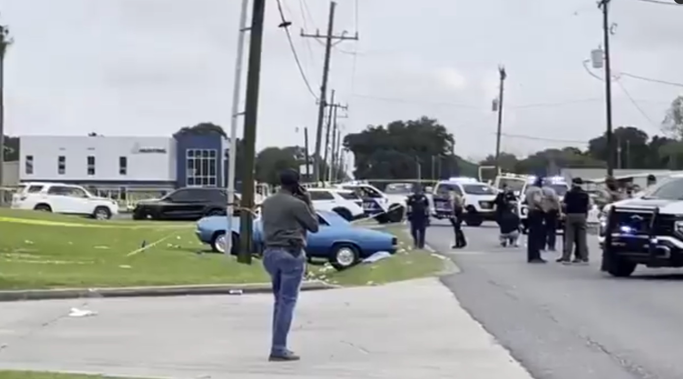 Μεθυσμένος οδηγός παρέσυρε πλήθος συμμετεχόντων σε φεστιβάλ στη Λουζιάνα &#8211; 13 τραυματίες
