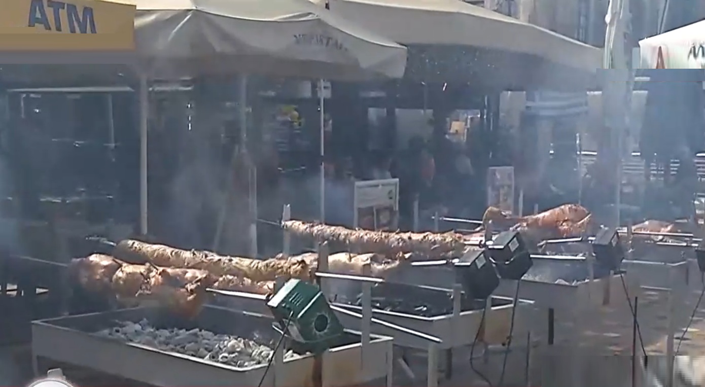 Ατελείωτο πασχαλινό γλέντι σε κάθε γωνιά της Ελλάδας &#8211; Οβελίας, τραγούδι χορός και&#8230; hangover από τη νύχτα της Ανάστασης