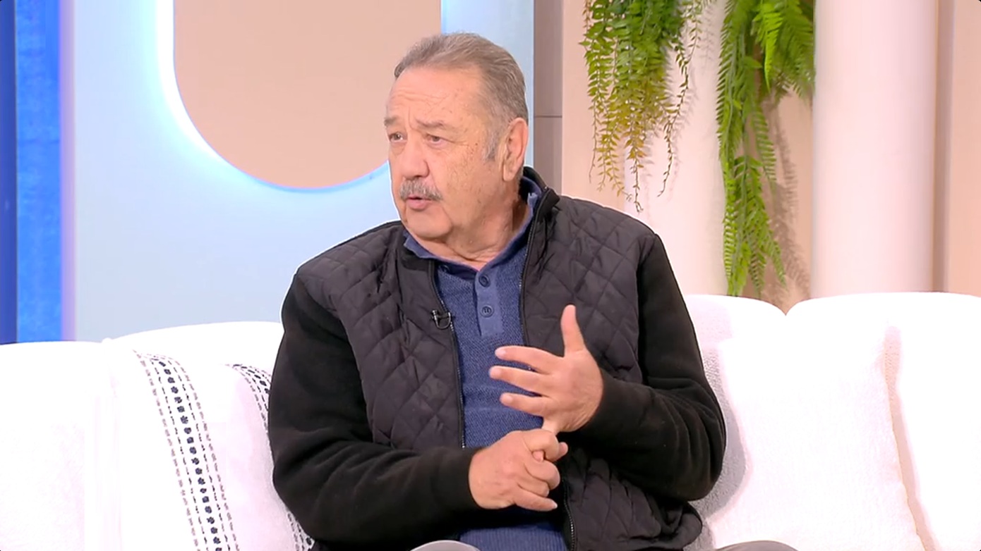 Συγκλονίζει ο Τάσος Κωστής για τη μάχη με τον καρκίνο: Δεν κάθισα ούτε μια ημέρα, πήγαινα στο θέατρο με το σωληνάκι