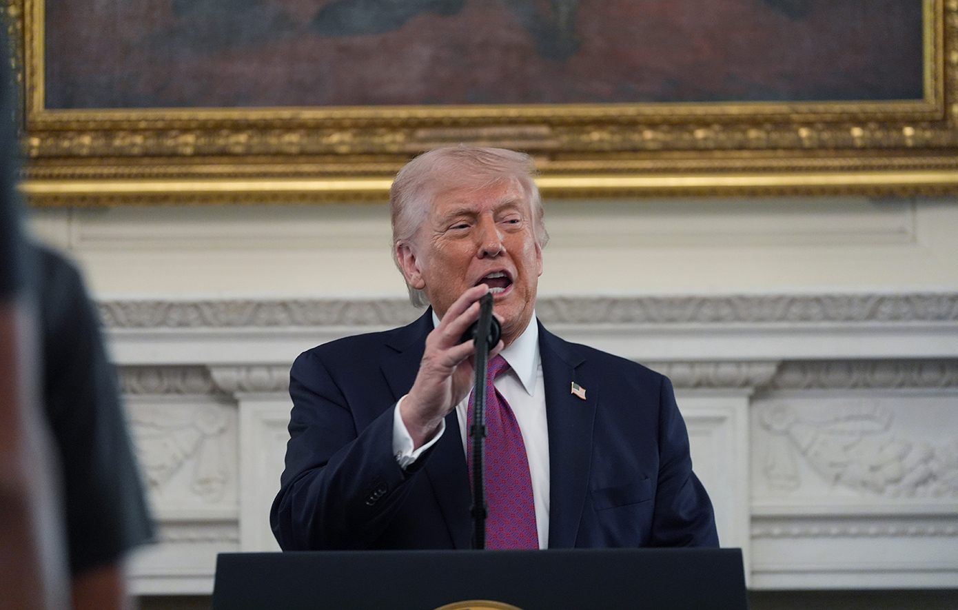 Τραμπ για Στενά του Ορμούζ: Διέταξα να βουλιάζουν κάθε πλοίο που τοποθετεί νάρκες, όσο μικρό κι αν είναι