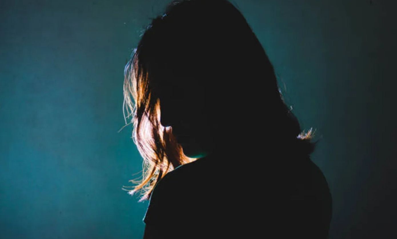 «Ακαδημία βιαστών»: Αντάλλασσαν πληροφορίες για το πώς να ναρκώσουν και να βιάσουν τις συζύγους τους