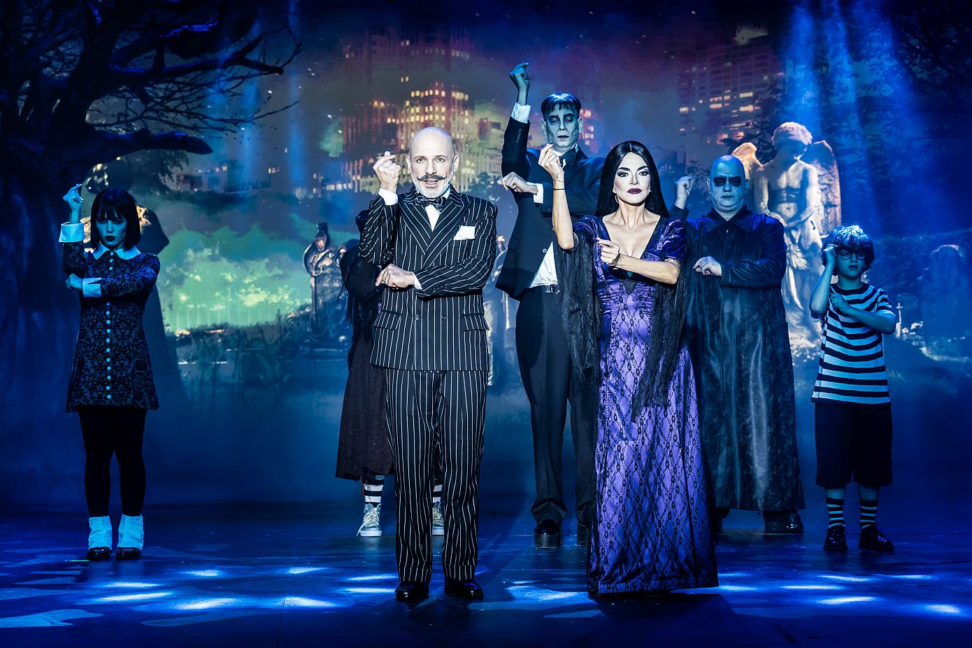 Η «Οικογένεια Άνταμς» παίρνει παράταση και όσοι δεν προλάβατε, έχετε την ευκαιρία να δείτε από κοντά την ιστορία της