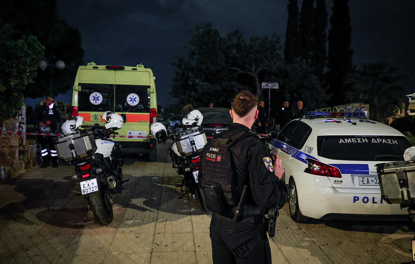 Γιος υψηλόβαθμου αξιωματικού της ΕΛΑΣ ο 25χρονος νεκρός στον Άγιο Δημήτριο &#8211; Τον μαχαίρωσαν στην καρδιά &#8211; Εξετάζονται οπαδικά κίνητρα