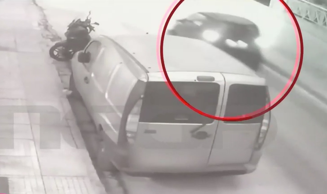 Βίντεο &#8211; ντοκουμέντο από τη δολοφονία του 27χρονου στον Άγιο Δημήτριο: Ο 20χρονος φτάνει με νοικιασμένο όχημα στο ραντεβού θανάτου