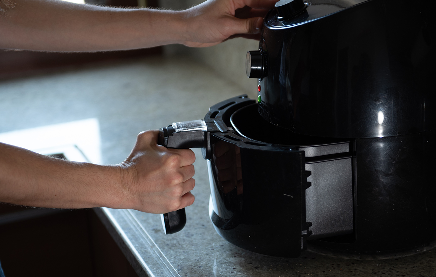 Γρήγορη τυρόπιτα στο air fryer: Το μυστικό για να βγει πιο νόστιμη από αυτή του κανονικού φούρνου