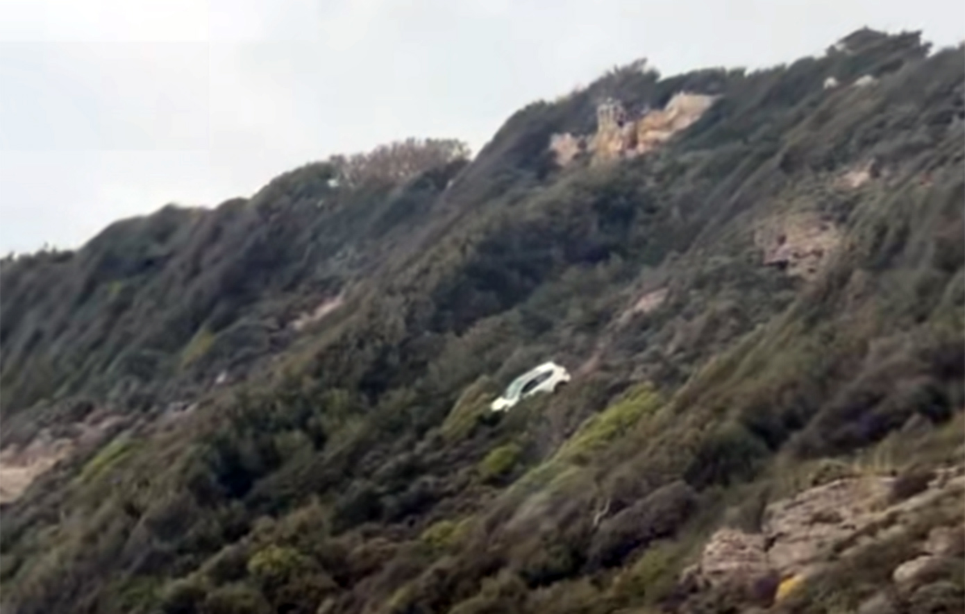 Το παρασκήνιο της οικογενειακής ρήξης στη Ρόδο που οδήγησε στο θρίλερ στον γκρεμό με το παιδί στο πίσω κάθισμα