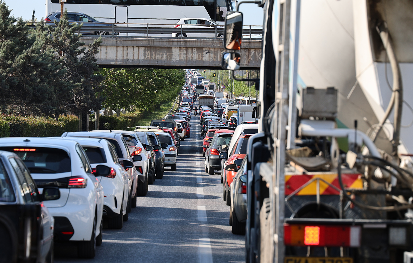 Με Τεχνητή Νοημοσύνη η εξέταση ενστάσεων για ανασφάλιστα οχήματα και τέλη κυκλοφορίας &#8211; Πώς λειτουργεί το νέο σύστημα
