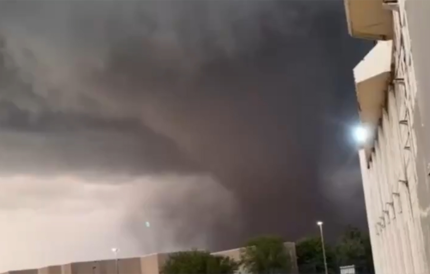 Σφοδρή κακοκαιρία στην Οκλαχόμα: Γιγάντιοι ανεμοστρόβιλοι σάρωσαν την περιοχή &#8211; Τουλάχιστον δέκα τραυματίες, εκτεταμένες οι ζημιές