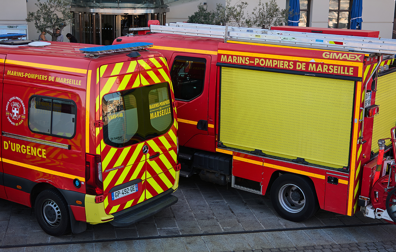 Πολύνεκρο δυστύχημα στη Γαλλία: Τρένο συγκρούστηκε σφοδρά με φορτηγό &#8211; Νεκρός ο οδηγός, 27 οι τραυματίες