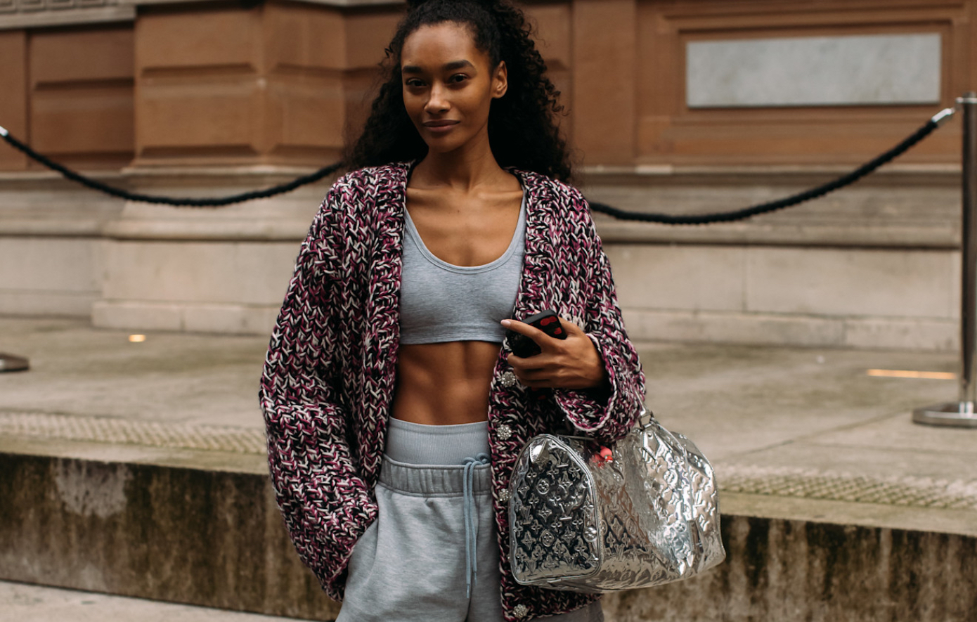 Athleisure: Η ισορροπία ανάμεσα σε άνεση και στιλ που ζητά κάθε γυναίκα