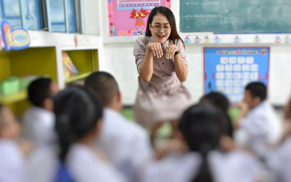 Πώς θα ήταν να μπει στα δημοτικά σχολεία η techno μουσική;