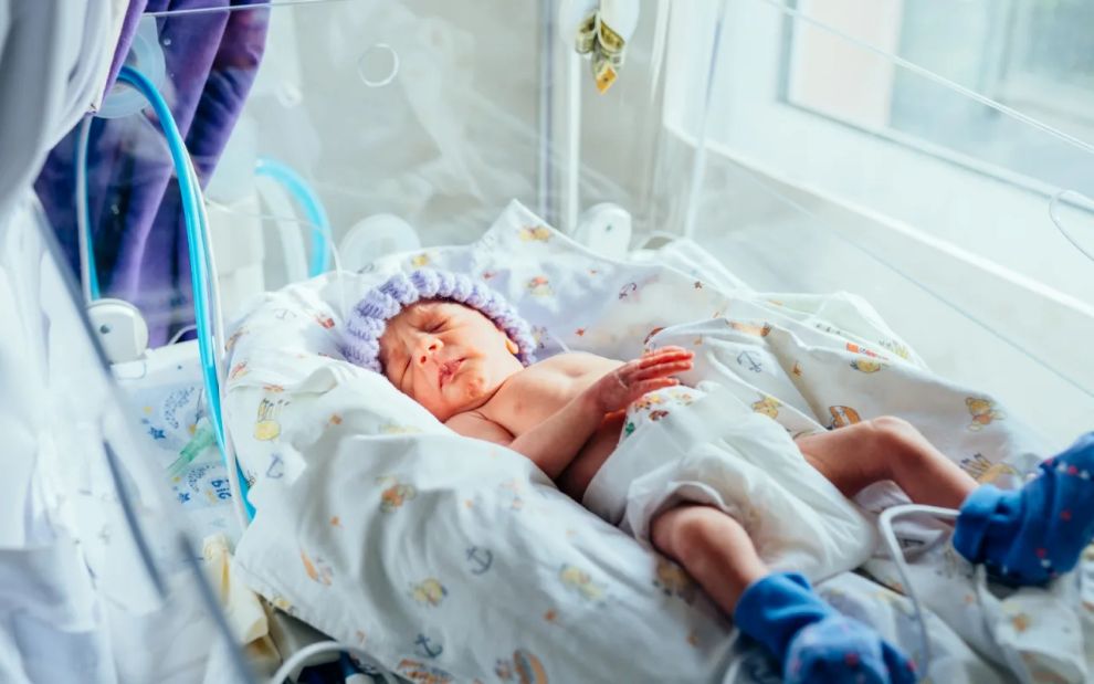 Γεννήθηκε όσο ένα «τουβλάκι» βούτυρο και η ιστορία του εμπνέει και συγκινεί