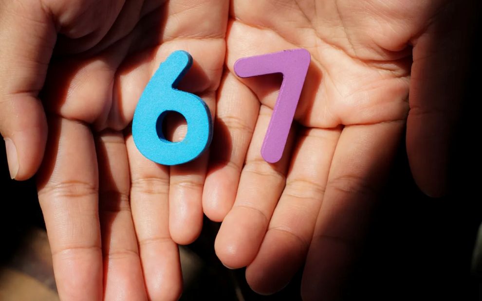 Τι είναι το «6-7» με το οποίο ανακοινώθηκε η απαγόρευση των social media σε παιδιά κάτω των 15 ετών