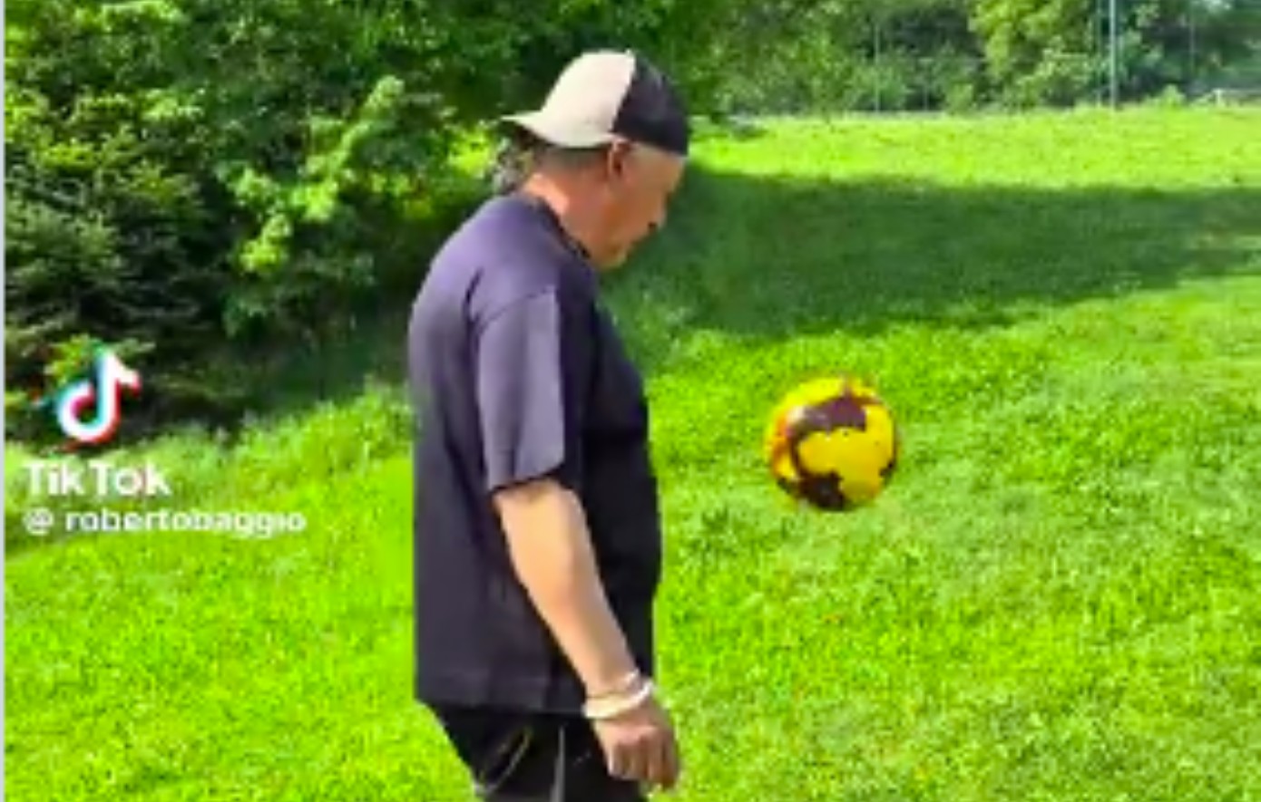 Ρομπέρτο Μπάτζιο: Σαρώνει το πρώτο του βίντεο στο Tik Tok &#8211; Έχει 3 εκατ. προβολές μέσα σε λίγες ώρες