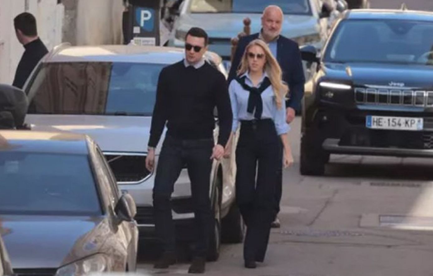 Ο ηγέτης της γαλλικής ακροδεξιάς Ζορντάν Μπαρντελά και η ιταλίδα πριγκίπισσα Μαρία-Καρολίνα είναι ζευγάρι;