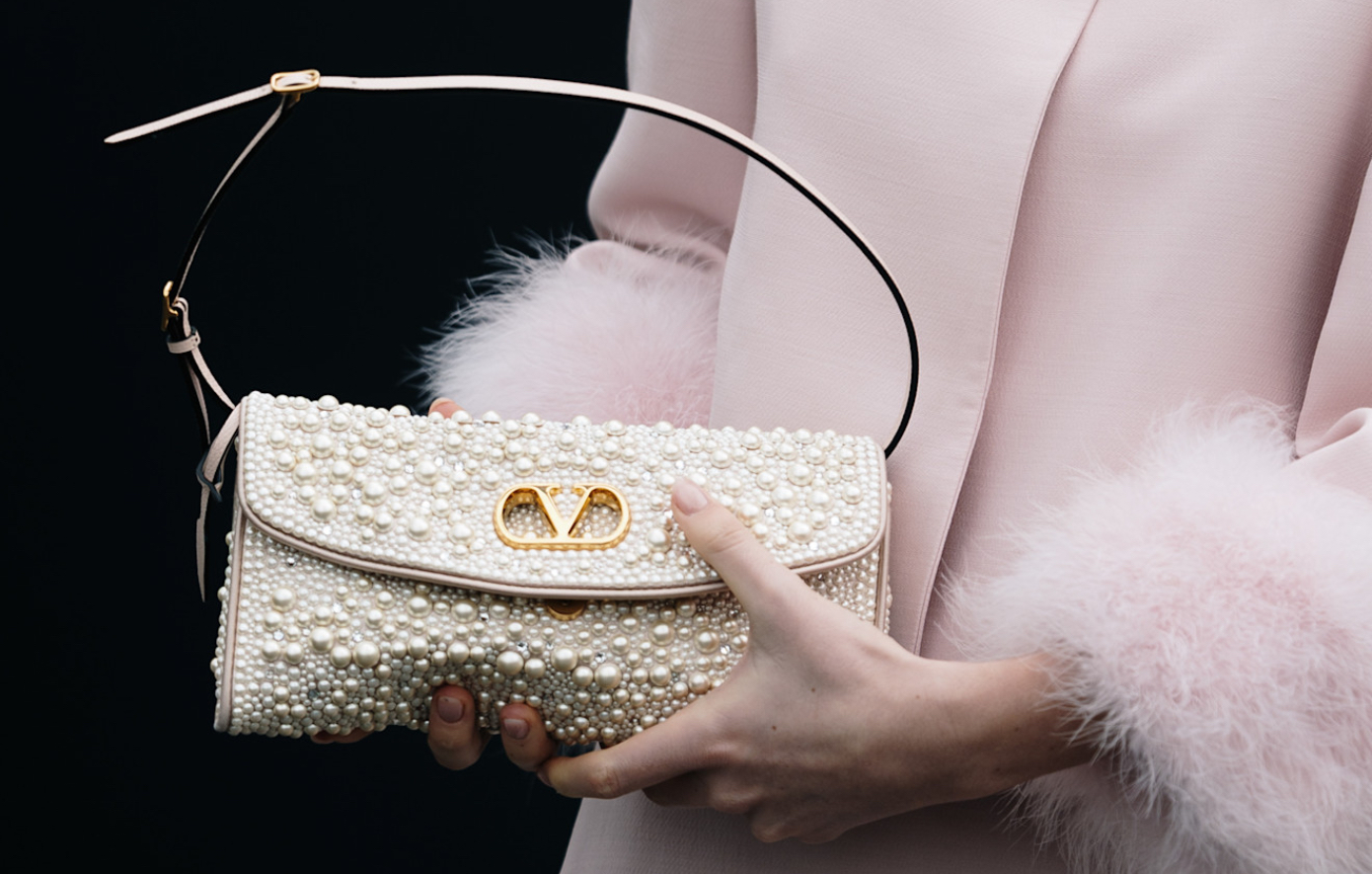 Χειροποίητη πολυτέλεια: Γιατί το handmade αποκτά ξανά αξία στη σύγχρονη μόδα