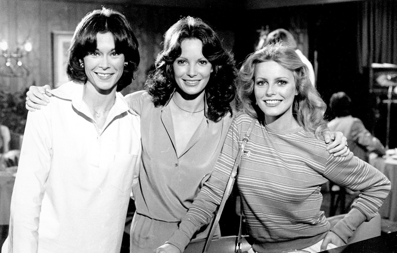 Οι «Άγγελοι του Τσάρλι» ενώθηκαν ξανά 50 χρόνια μετά &#8211; Στα 80 της, μία από τις τρεις πρωταγωνίστριες κλέβει τις εντυπώσεις