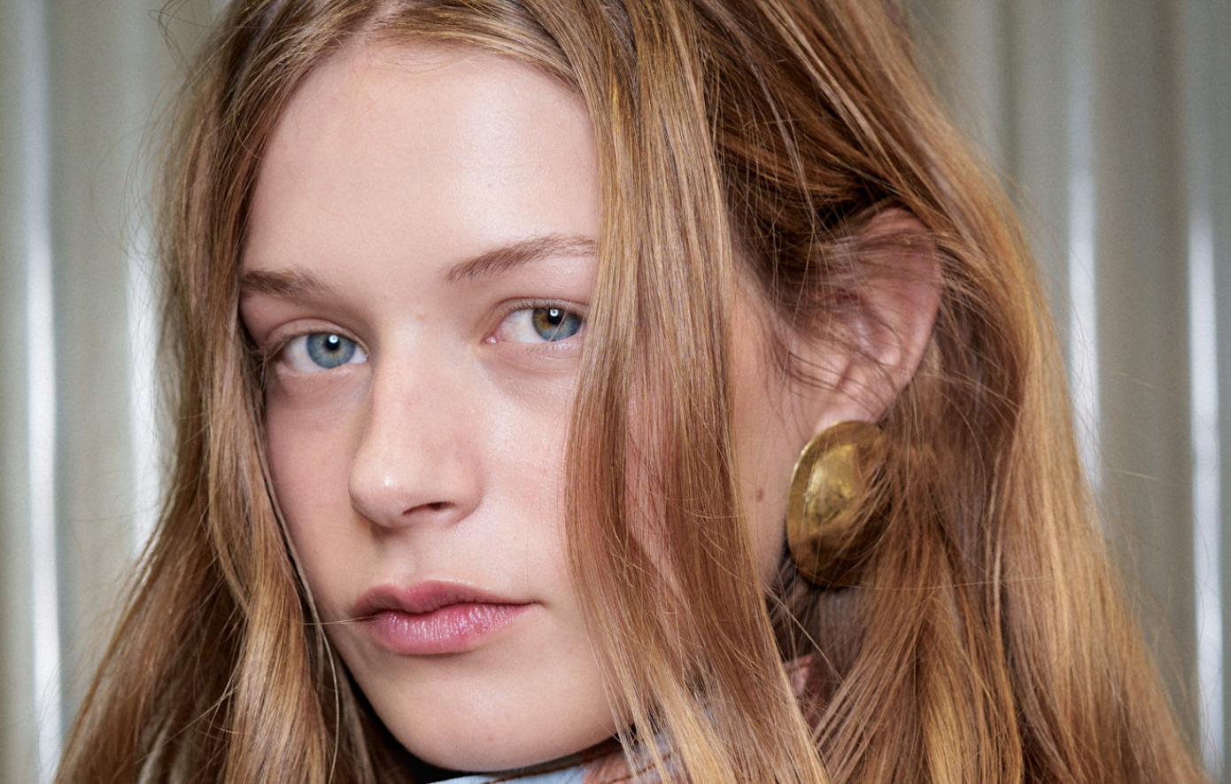 Το 2 σε 1 προϊόν που προσφέρει κάλυψη και ενυδάτωση &#8211;  Θα σας εντυπωσιάσει από την πρώτη εφαρμογή