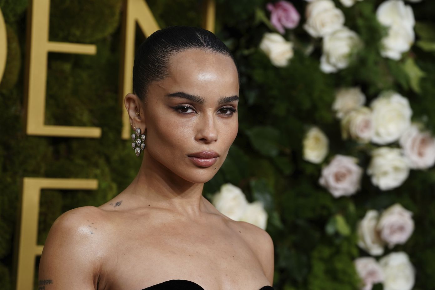 Το “duck face” είναι ξεπερασμένο: Η νέα πόζα στις φωτογραφίες λέγεται “Gen Z pout”