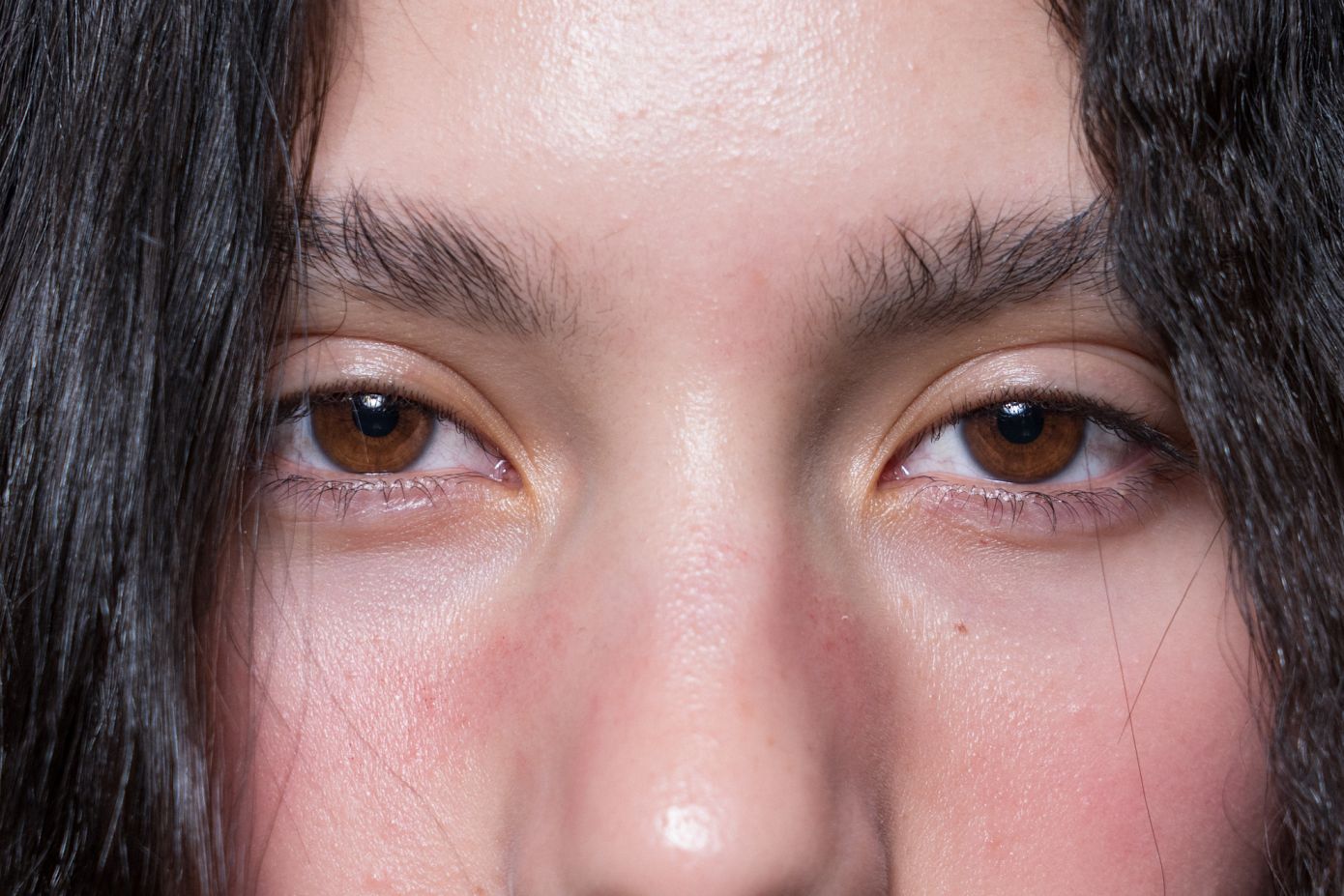 Aναζητούσα πολύ καιρό δυο προϊόντα που θα έδιναν στα φρύδια μου σχήμα &amp; χρώμα επαγγελματικού επιπέδου και επιτέλους τα βρήκα