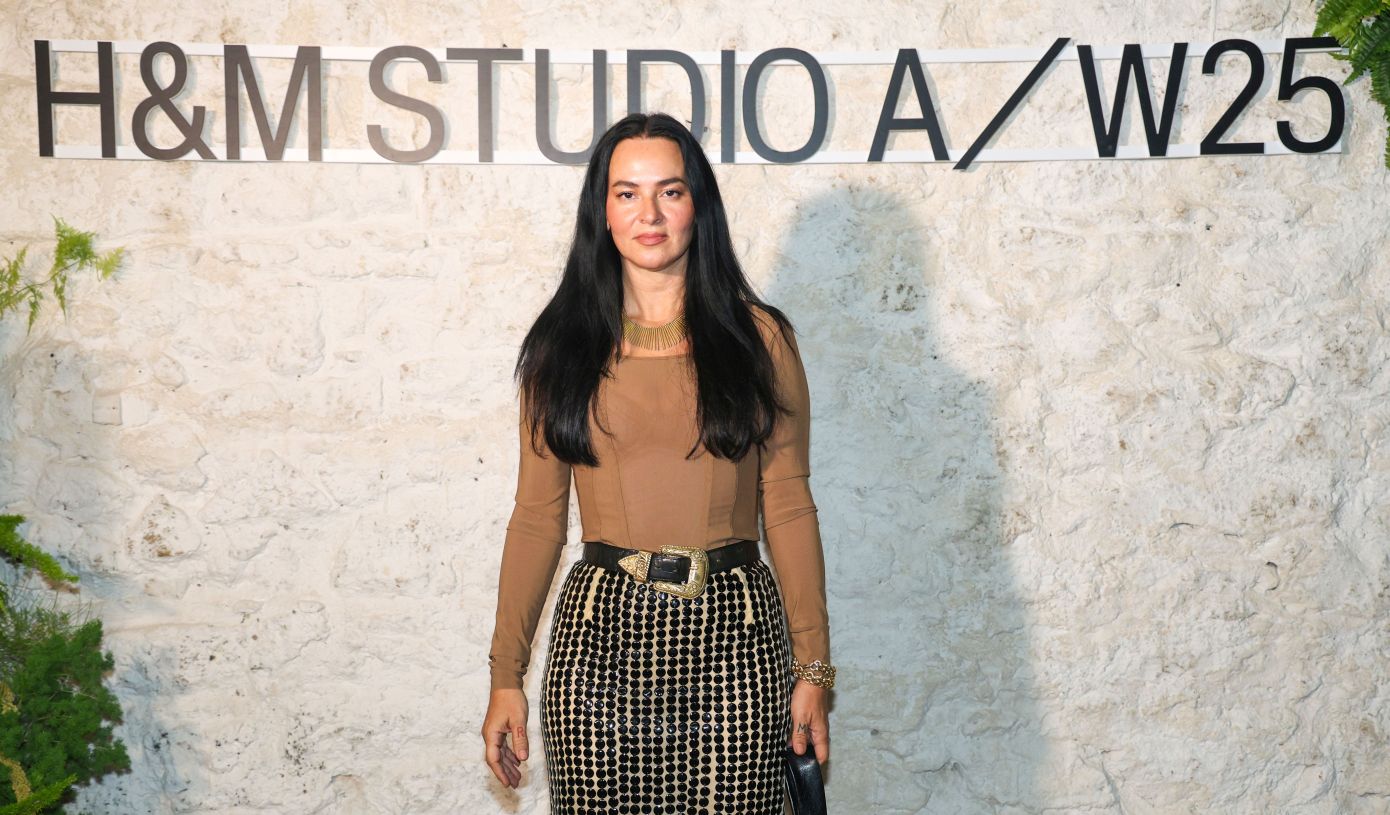 Το look της Ζενεβιέβ Μαζαρί στο κόκκινο χαλί μίλησε κατευθείαςν τη γλώσσα του Devil Wears Prada