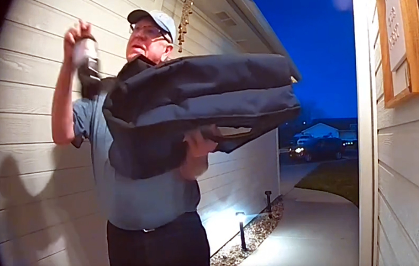 Ντελιβεράς στις ΗΠΑ συγκίνησε με πράξη καλοσύνης και συγκέντρωσε πάνω από 40.000 δολάρια σε δωρεές