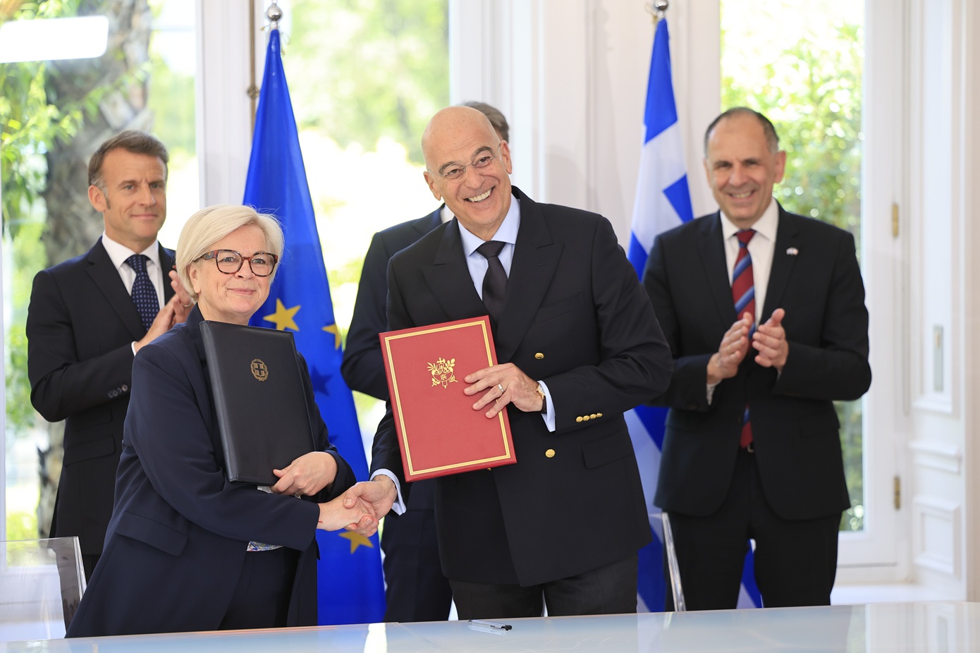 Ο Νίκος Δένδιας και η Γαλλίδα ομόλογός του υπέγραψαν την ανανέωση της συμφωνίας για τη «Στρατηγική Εταιρική Σχέση» Ελλάδας &#8211; Γαλλίας