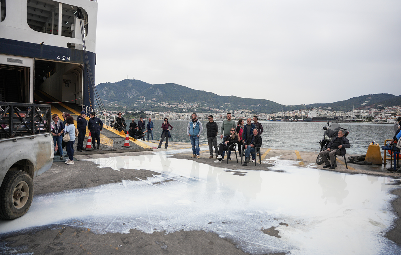Συλλαλητήριο των κτηνοτρόφων στη Μυτιλήνη: Αύριο η συνάντηση με τον Σχοινά για την αντιμετώπιση της κατάστασης του αφθώδους πυρετού