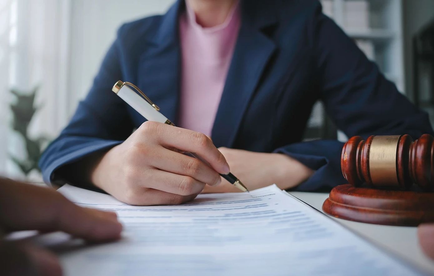 Τι αλλάζει σε διαθήκες και κληρονομιές, πότε θα γίνεται έλεγχος από γραφολόγο