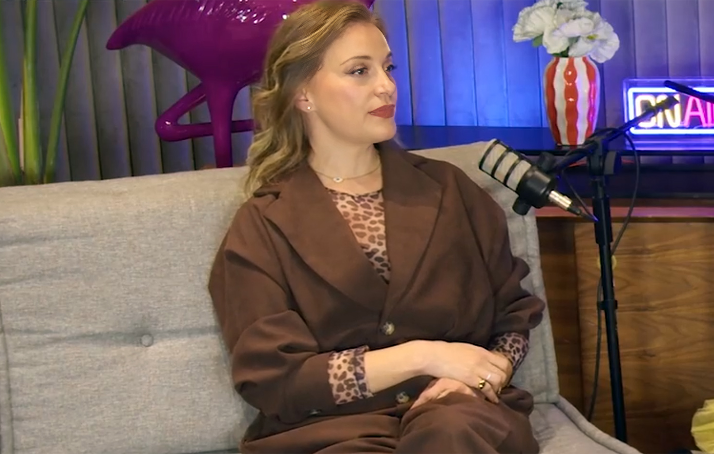 Λένα Δροσάκη για το διαζύγιο από τον Αλέξανδρο Μπουρδούμη: «Είπα στον γιο μου ότι πρέπει να βλέπει μια μαμά ευτυχισμένη»