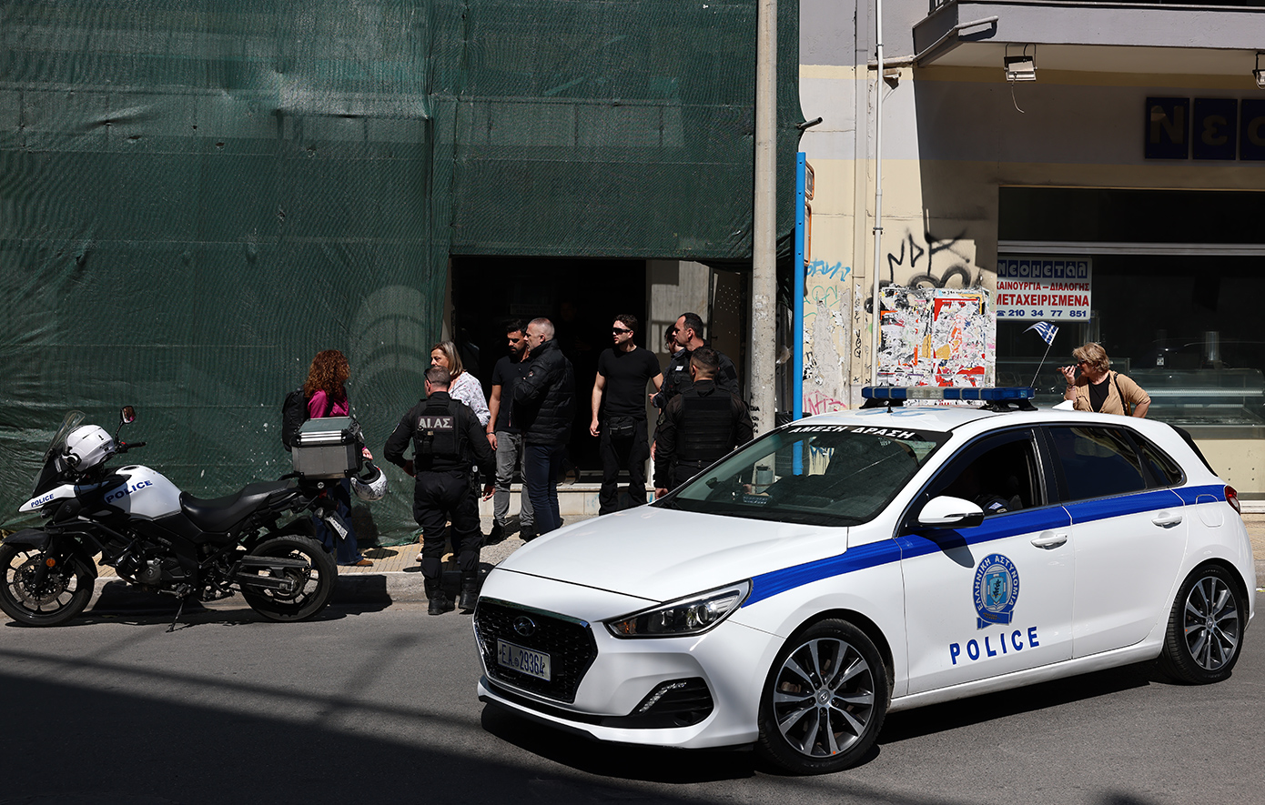 Υπάλληλος ΕΦΚΑ για τους πυροβολισμούς με καραμπίνα: Ο συνάδελφος έχει χάσει πάρα πολύ αίμα