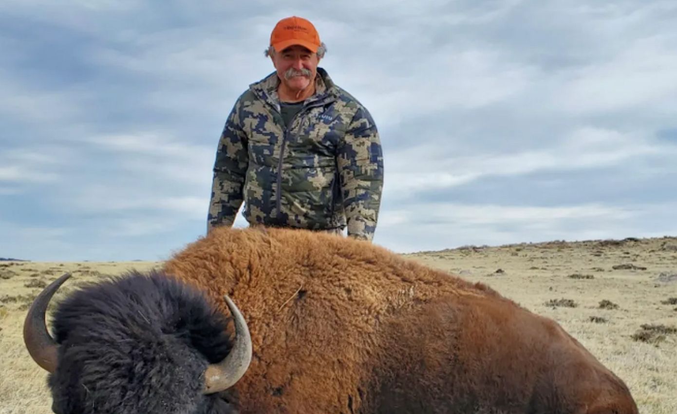Φρικτό θάνατο βρήκε γνωστός κυνηγός μεγάλων θηραμάτων &#8211; Ποδοπατήθηκε από κοπάδι ελεφάντων