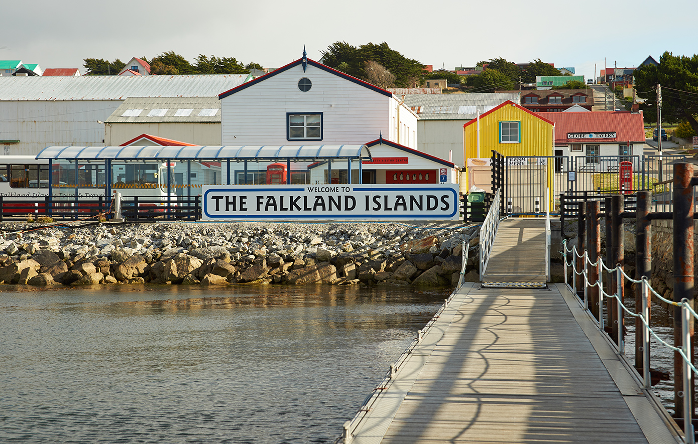 Φόκλαντς και ΗΠΑ: Παλιά τραύματα βγαίνουν ξανά στην επιφάνεια ενόψει της επίσκεψης του Καρόλου