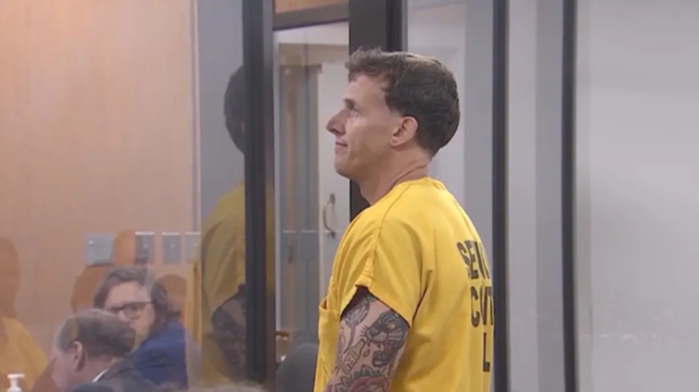 Το σατανικό σχέδιο ενός καθηγήτη: Έκανε δεσμό με μία γυναίκα για να αποπλανήσει την 13χρονη κόρη της