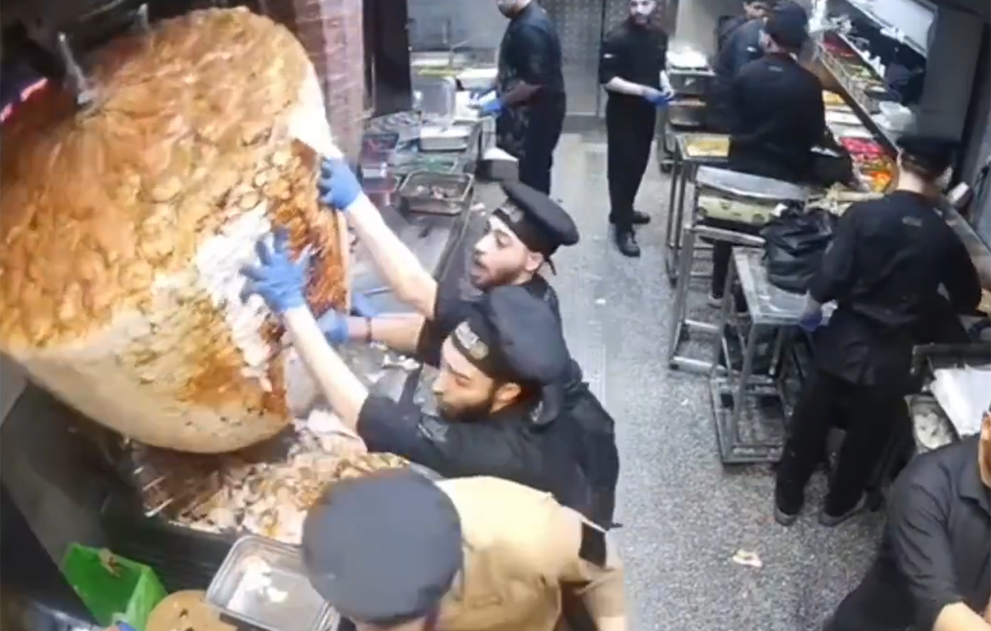 Τεράστιος γύρος παραλίγο να καταπλακώσει σουβλατζήδες &#8211; Δείτε βίντεο