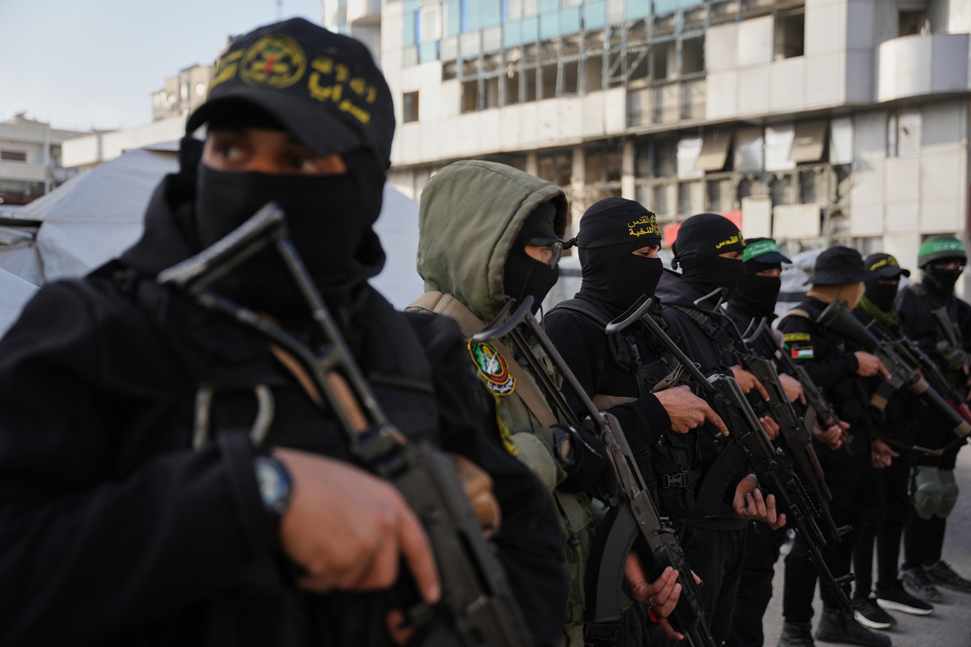 Η Χαμάς απορρίπτει τις εκκλήσεις για αφοπλισμό της αν δεν τηρήσει το Ισραήλ τις δεσμεύσεις του