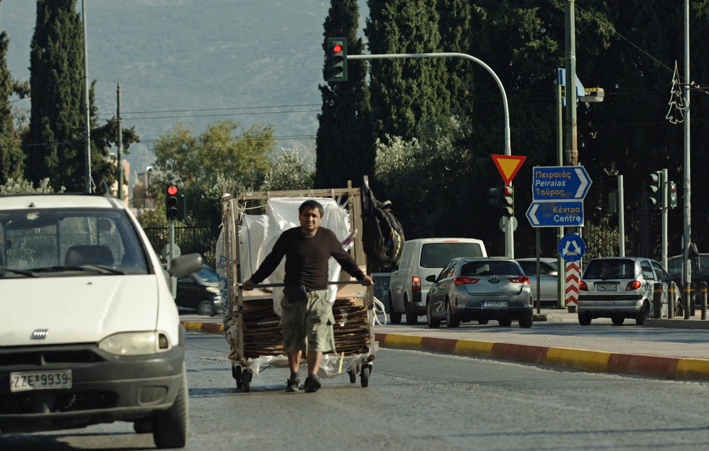 Η Ιερά Οδός της αρχαιότητας έχει μετατραπεί σήμερα σε έναν αδιάφορο αυτοκινητόδρομο, που όλοι προσπερνάμε, αλλά σπάνια «βλέπουμε»