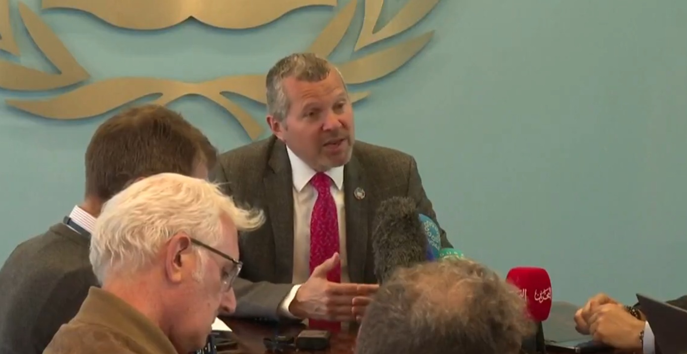 Διεθνής Οργανισμός Ναυτιλίας κατά Τραμπ: Καμία χώρα δεν έχει το δικαίωμα να αποκλείσει τα Στενά του Ορμούζ