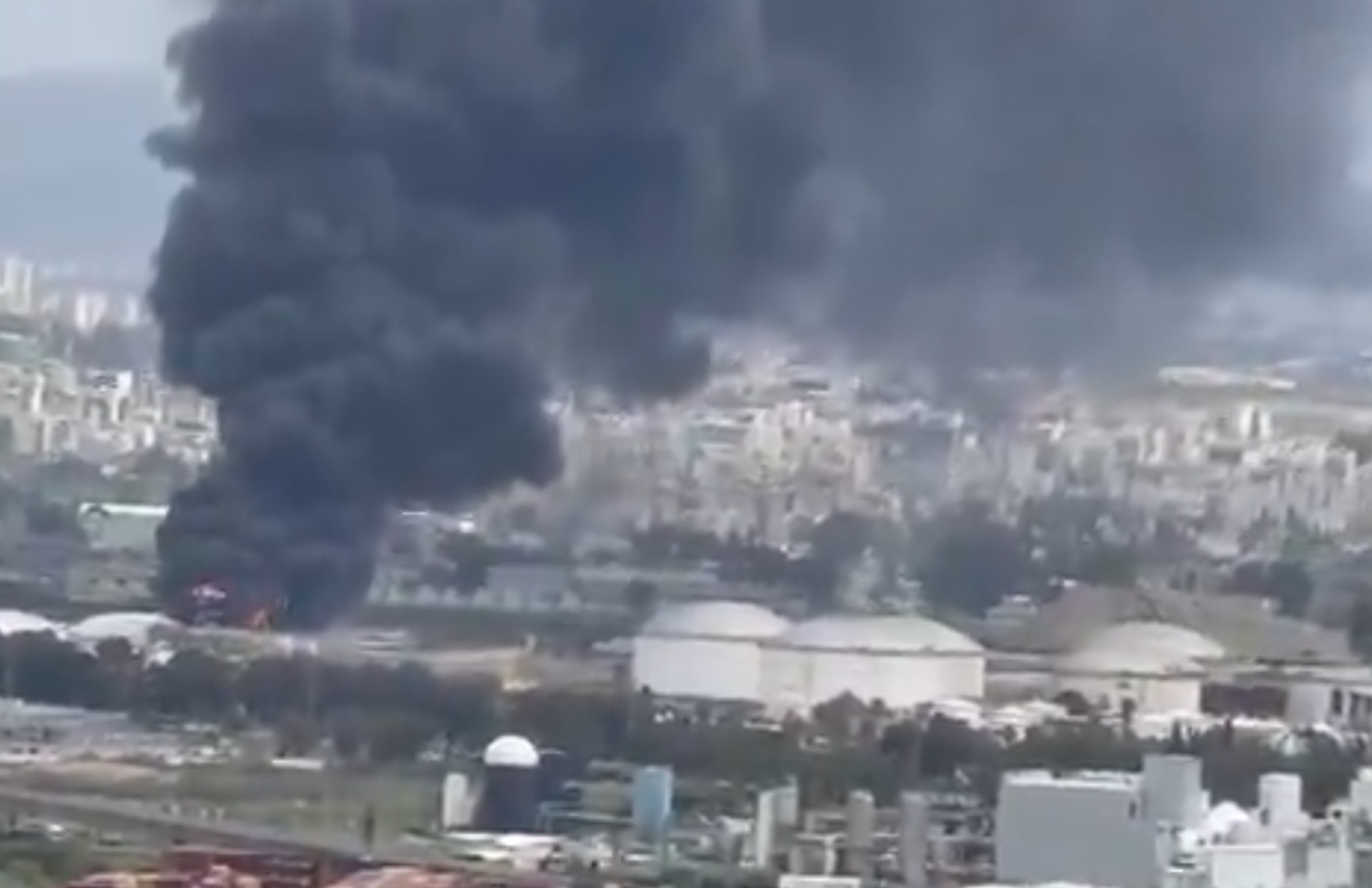 Ιράν: Πέντε νεκροί από τον βομβαρδισμό στην πετροχημική ζώνη της Μαχσάρ