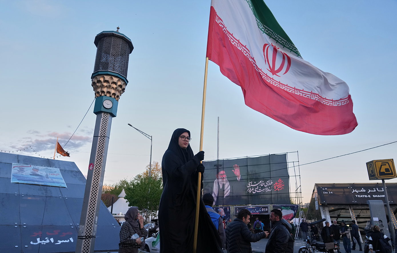 Το Ιράν απορρίπτει την εκεχειρία των ΗΠΑ &#8211; Θα έπαιρνα το πετρέλαιο, θα βγάζαμε λεφτά, λέει ο Τραμπ